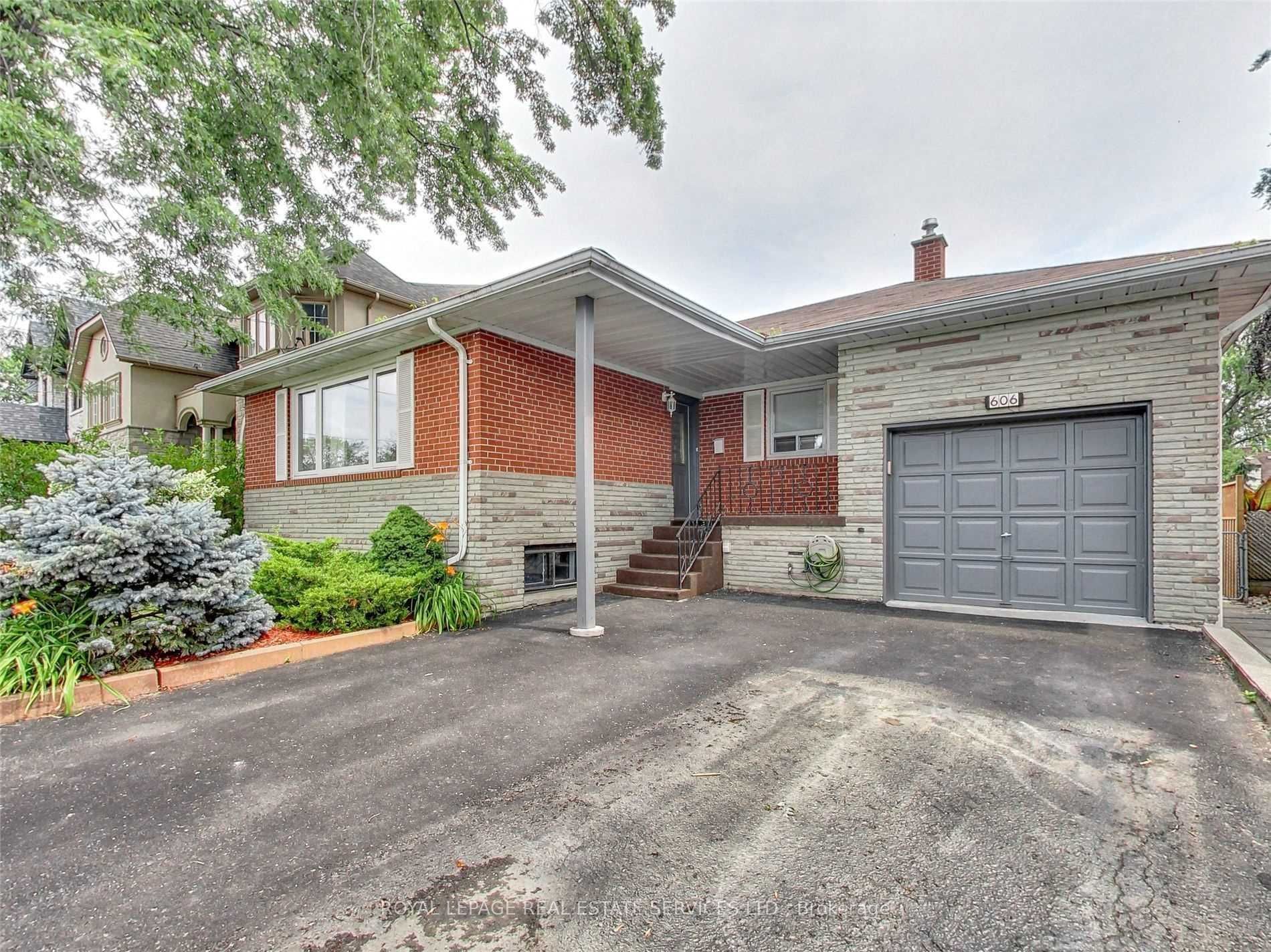 606 Byngmount Ave Property Photo 4