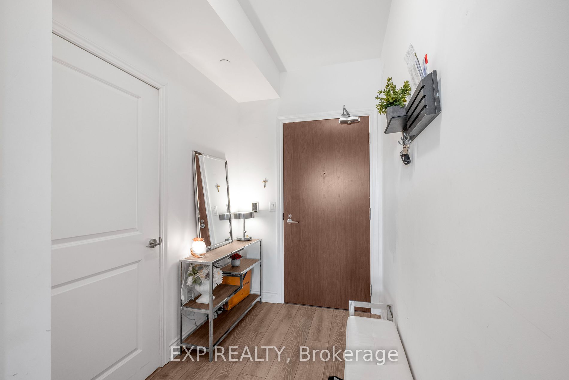 1050 Main St E 7 Property Photo 10