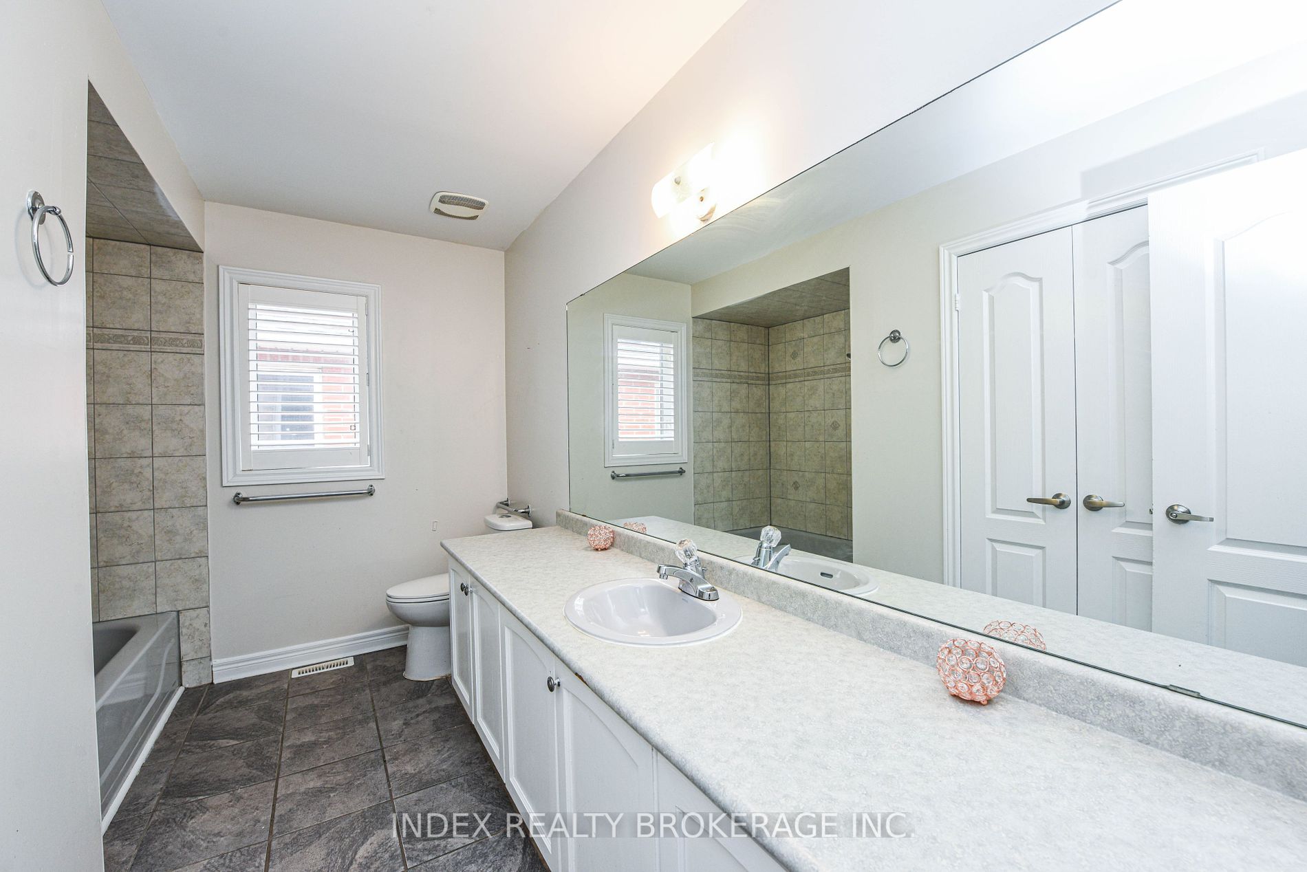 32 Charger Lane Property Photo 15