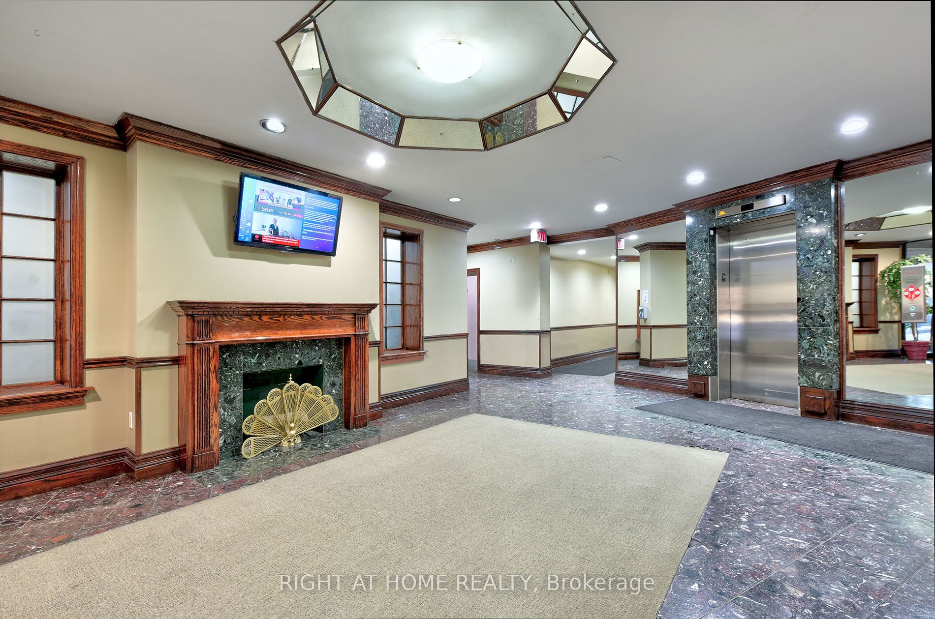 625 The West Mall 21 Property Photo 2