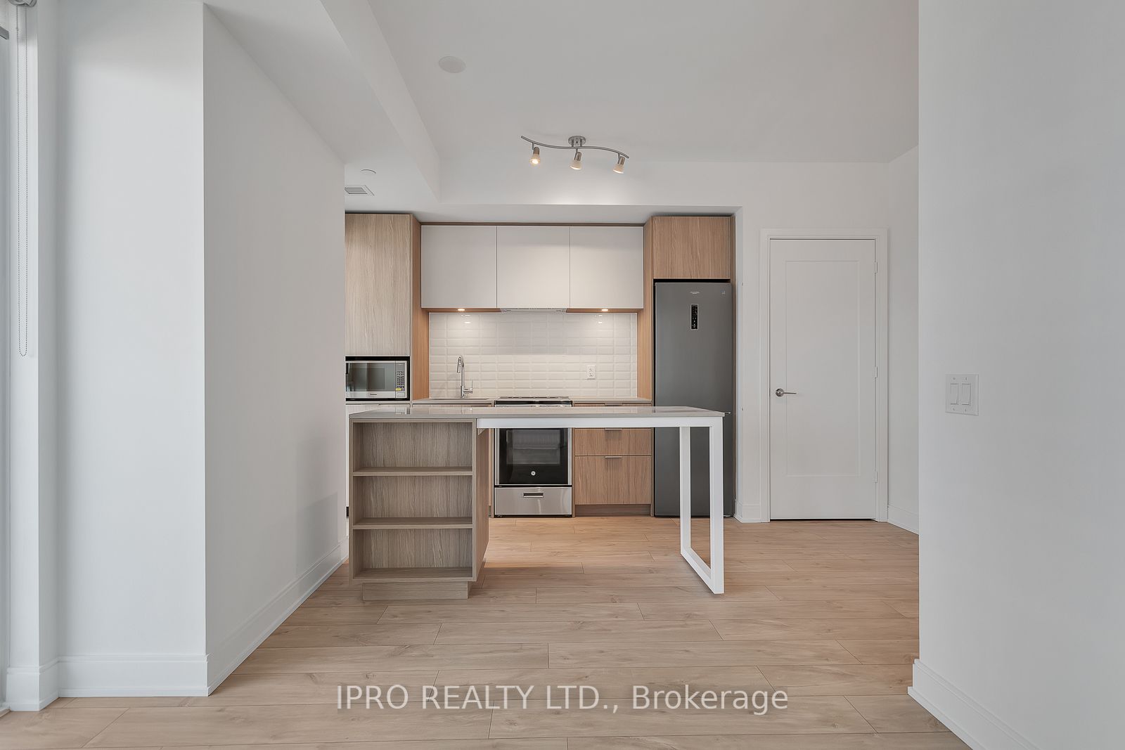 70 Annie Craig Dr 3 Property Photo 8