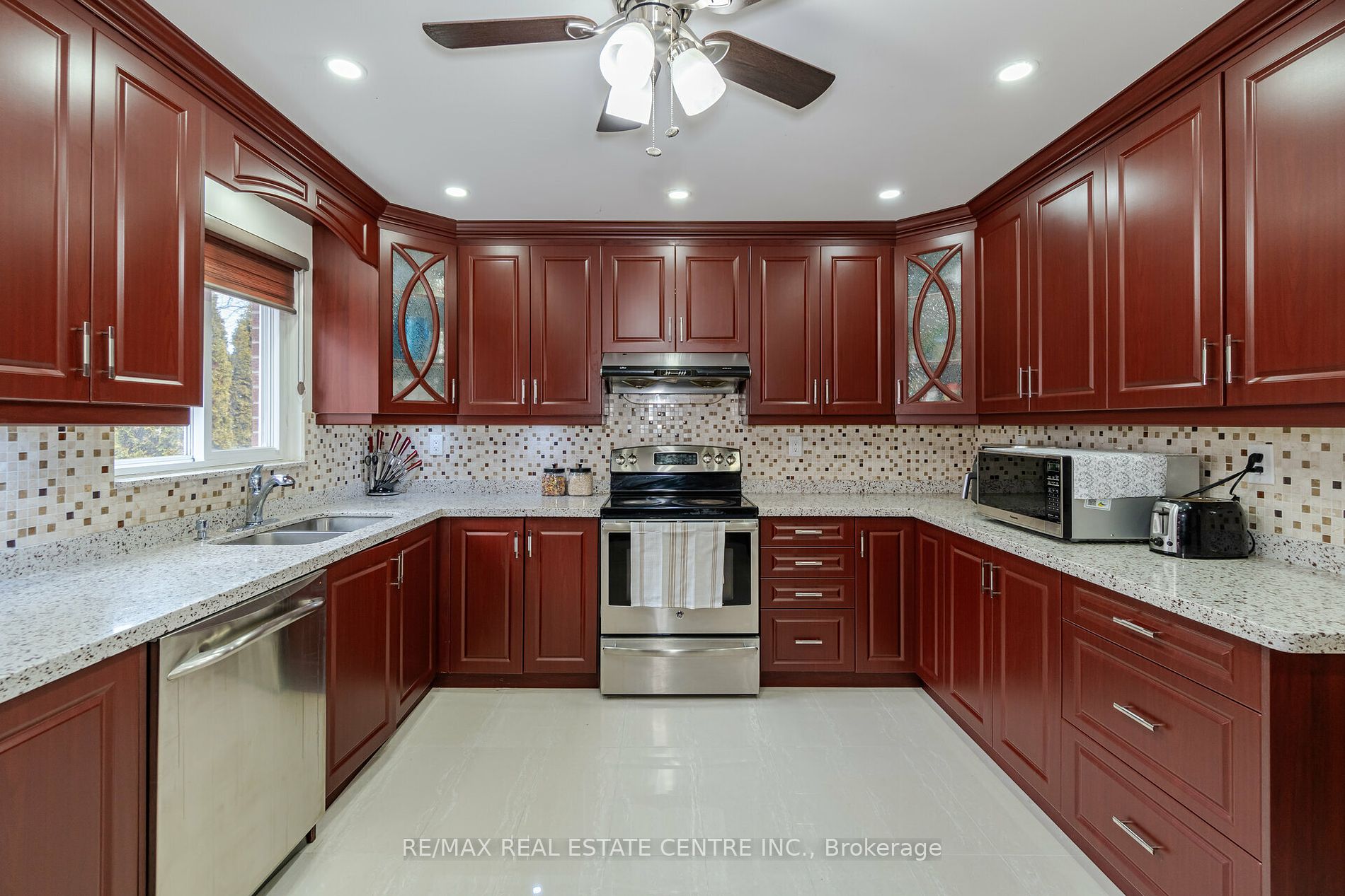 36 Judith Cres Property Photo 12