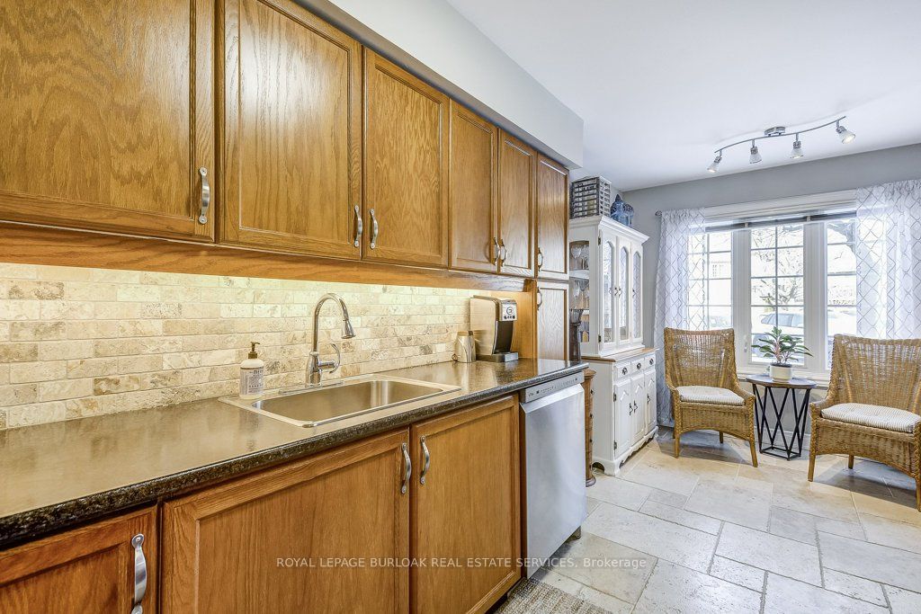 2110 Cleaver Ave 9 Property Photo 5