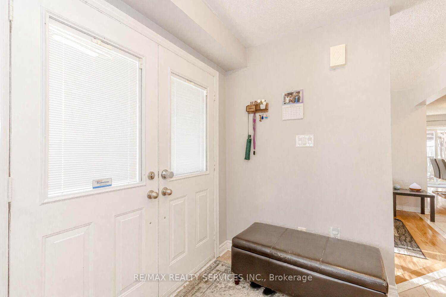 40 Manorwood Crt Property Photo 5