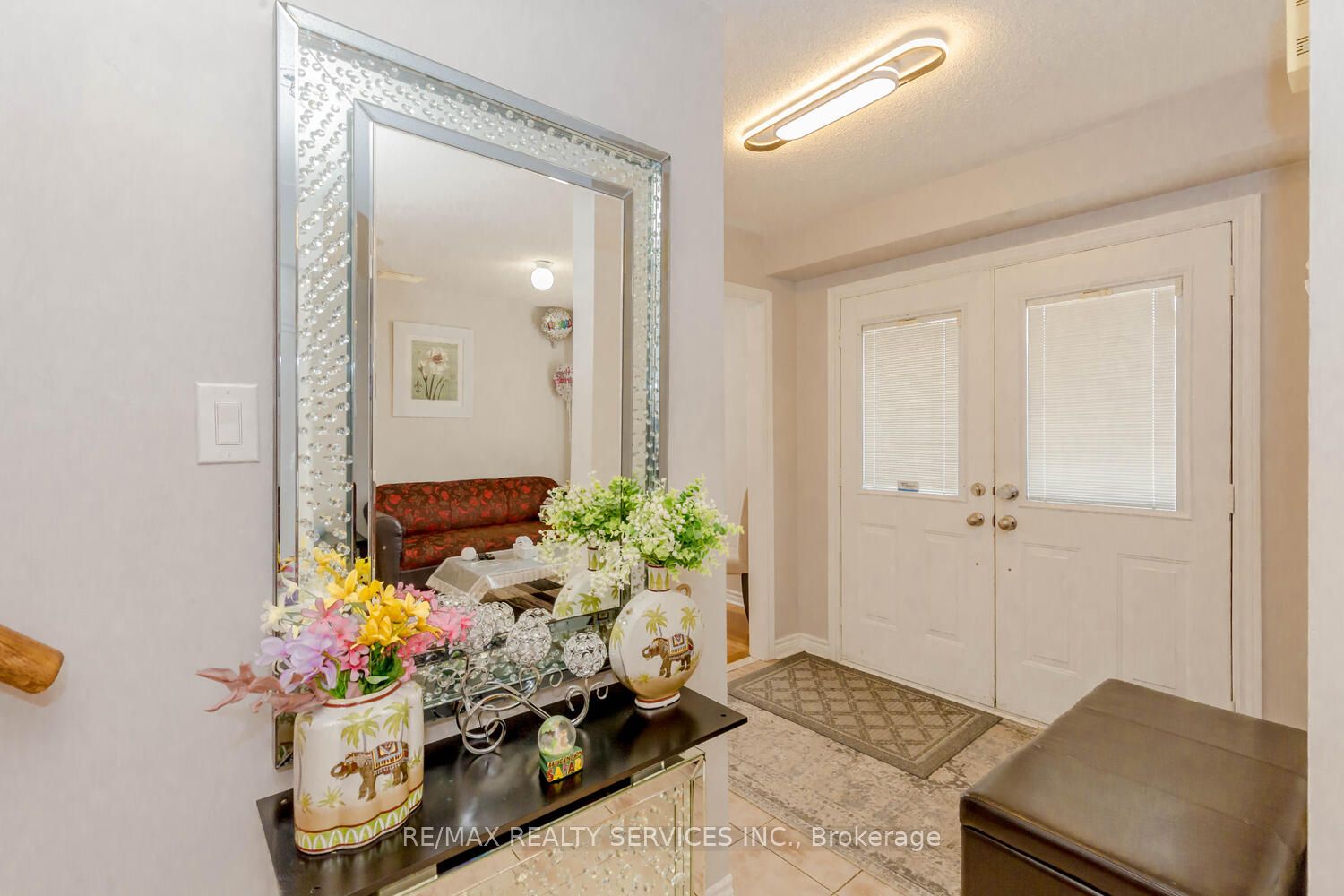 40 Manorwood Crt Property Photo 6