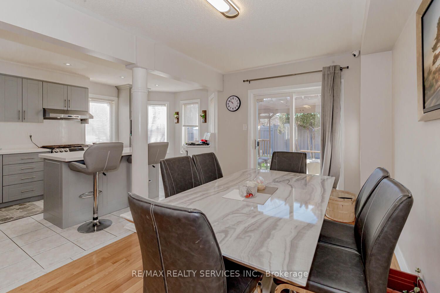 40 Manorwood Crt Property Photo 15