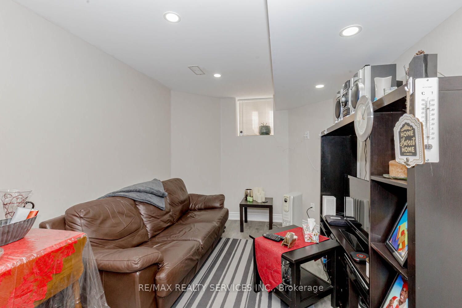 40 Manorwood Crt Property Photo 32