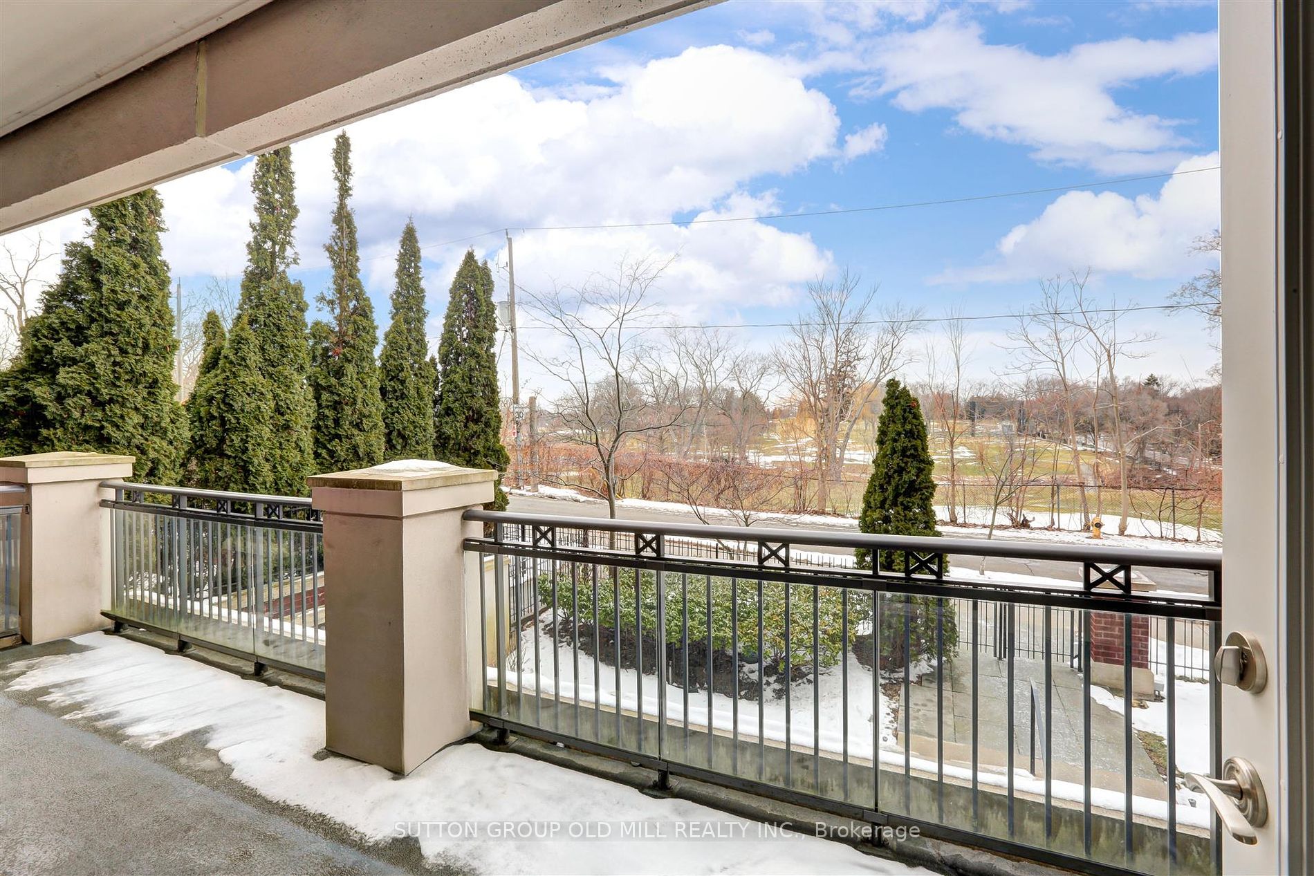9 Burnhamthorpe Cres 101 Property Photo 19