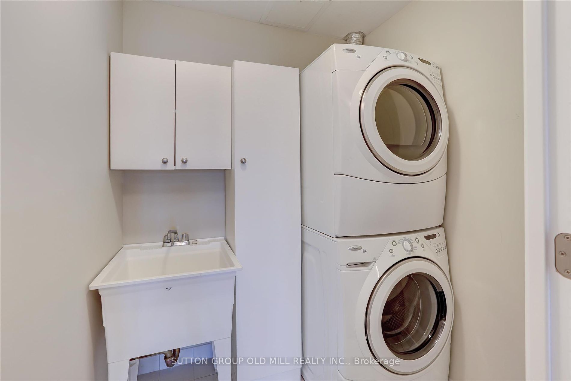 9 Burnhamthorpe Cres 101 Property Photo 23