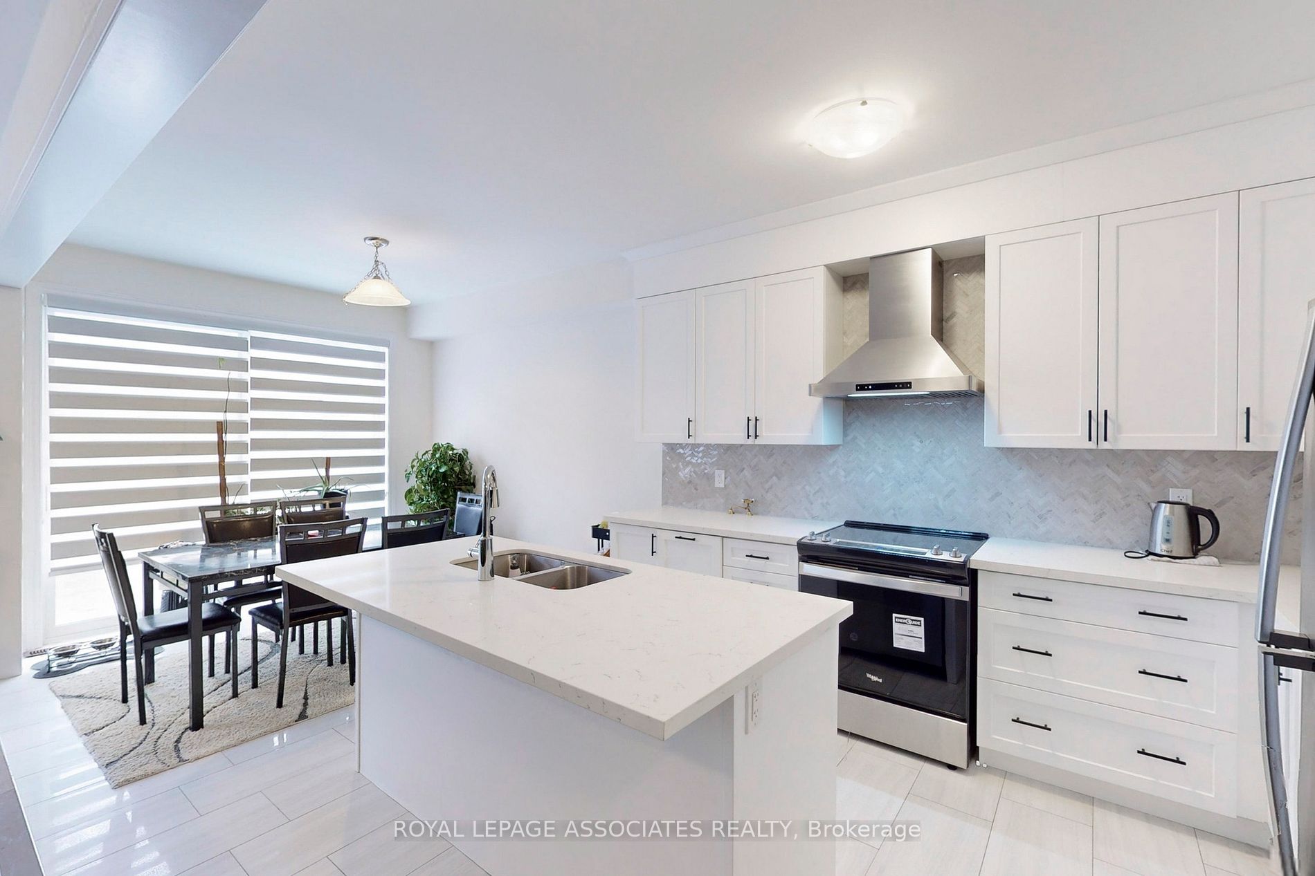 15 Coulterville Dr Property Photo 8