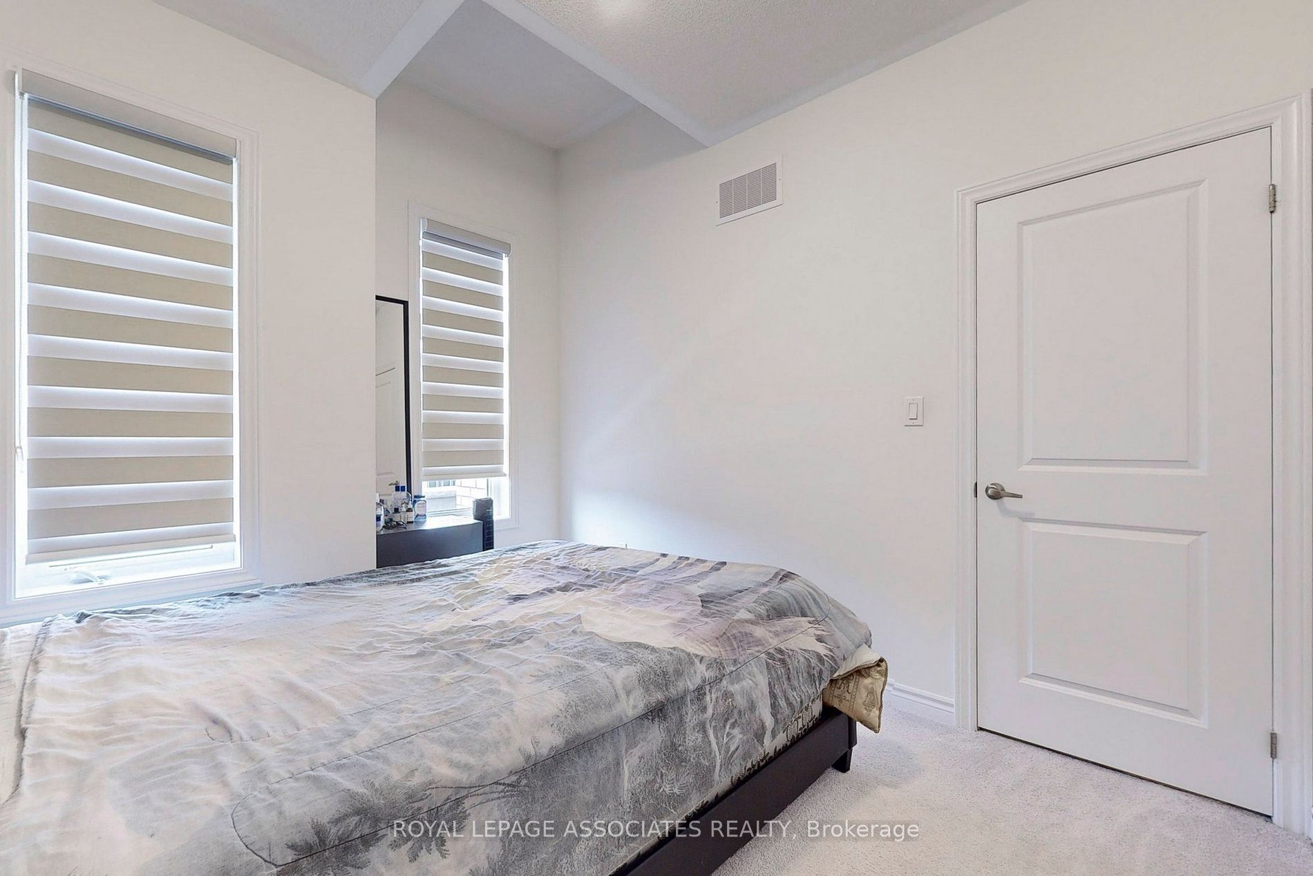 15 Coulterville Dr Property Photo 33
