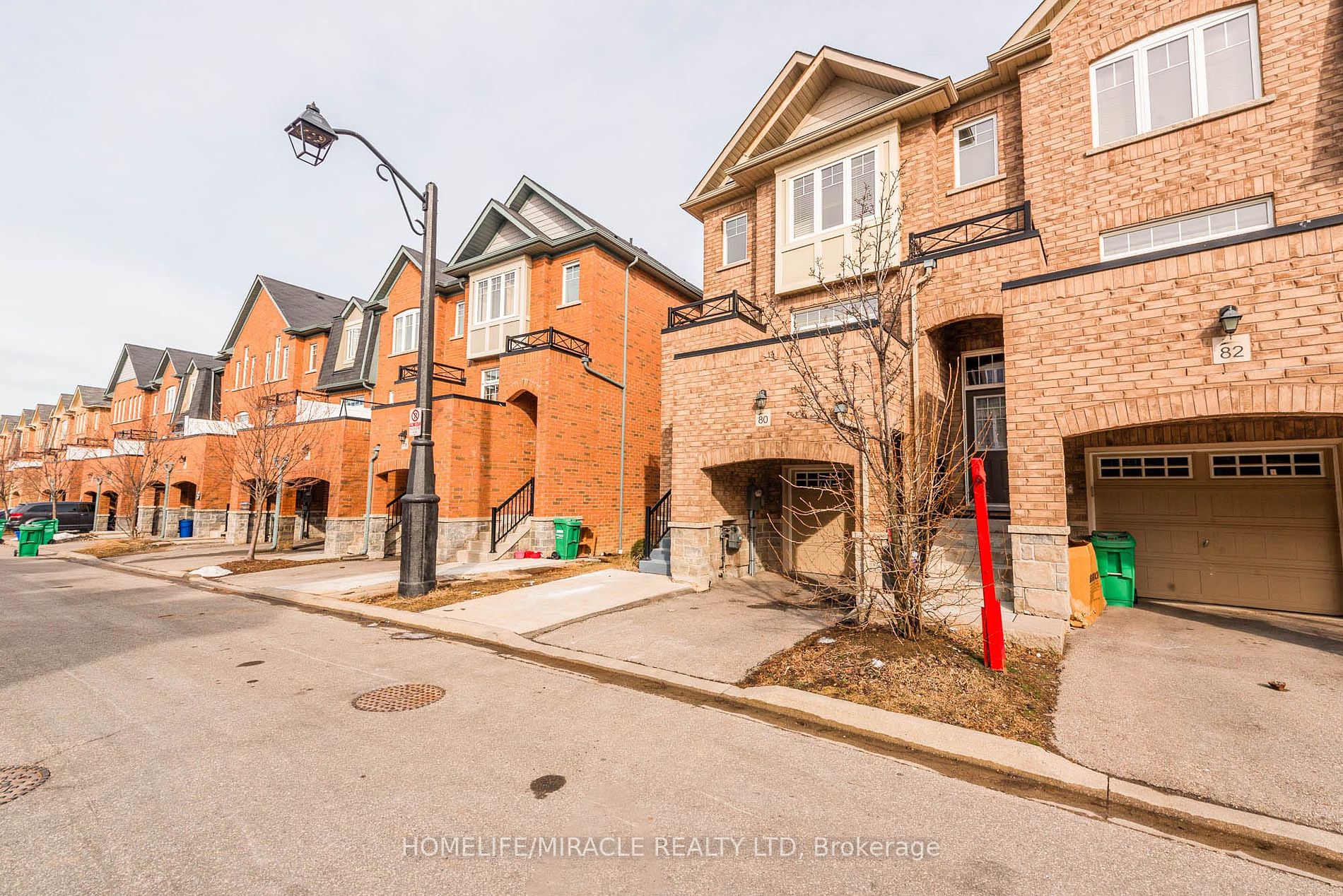 80 Magdalene Cres Property Photo