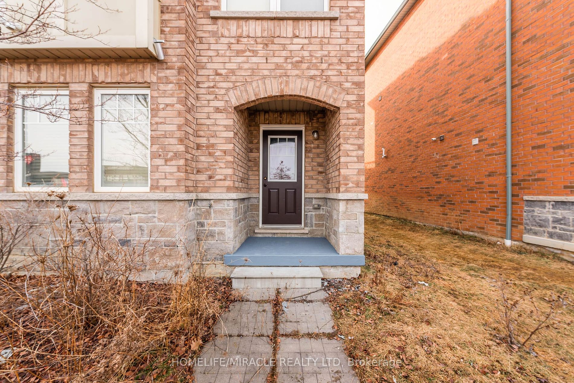 80 Magdalene Cres Property Photo 4