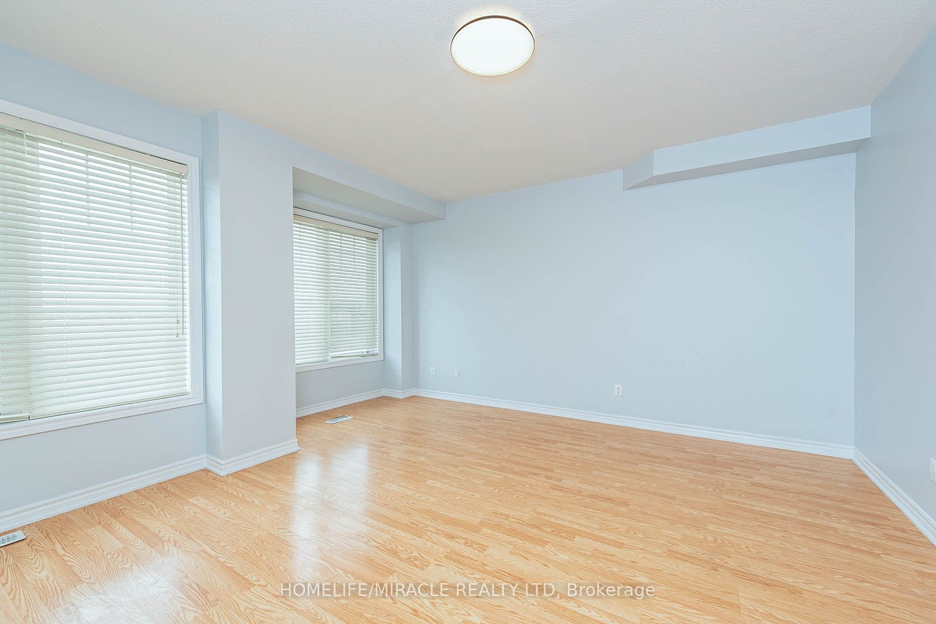 80 Magdalene Cres Property Photo 6