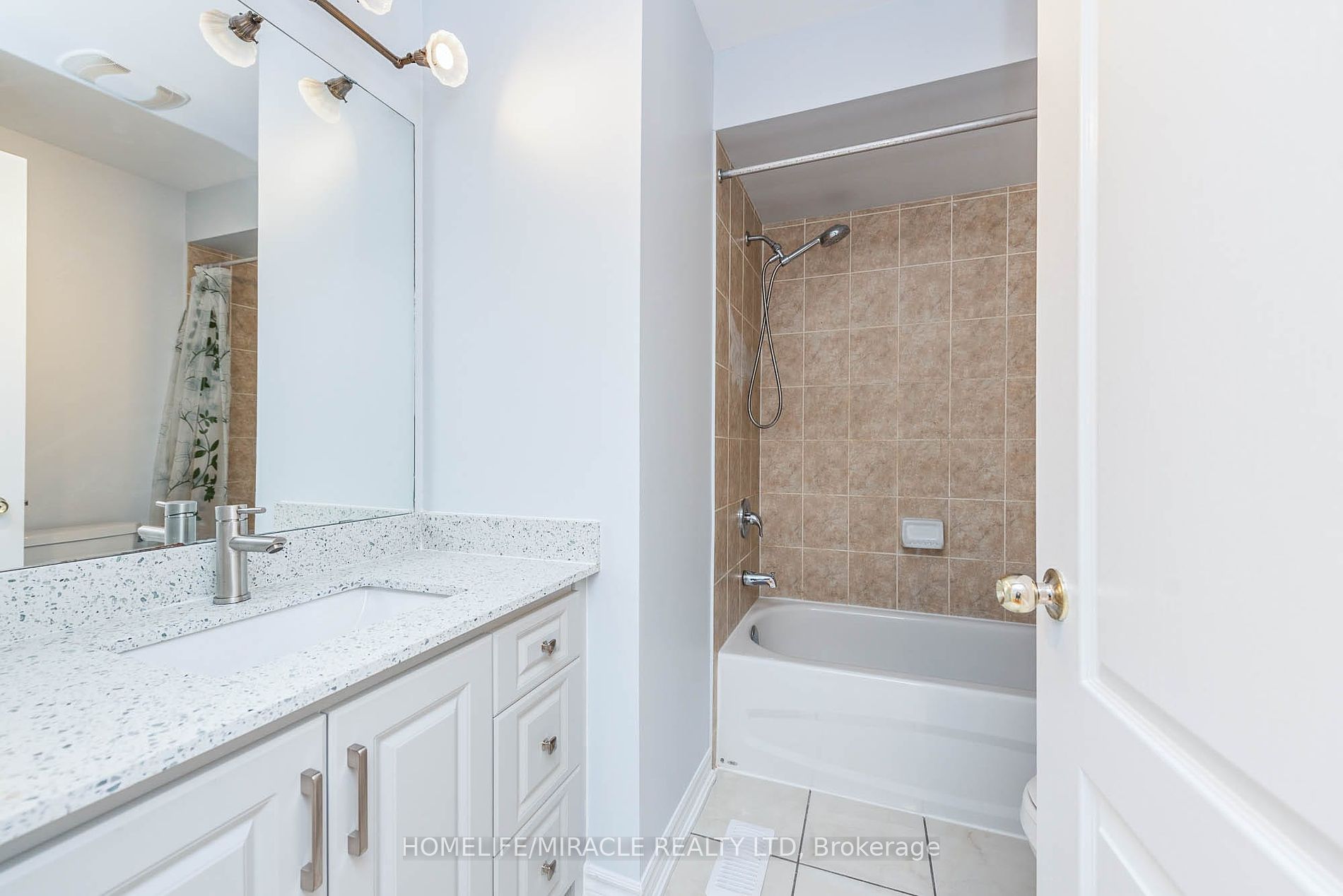 80 Magdalene Cres Property Photo 15