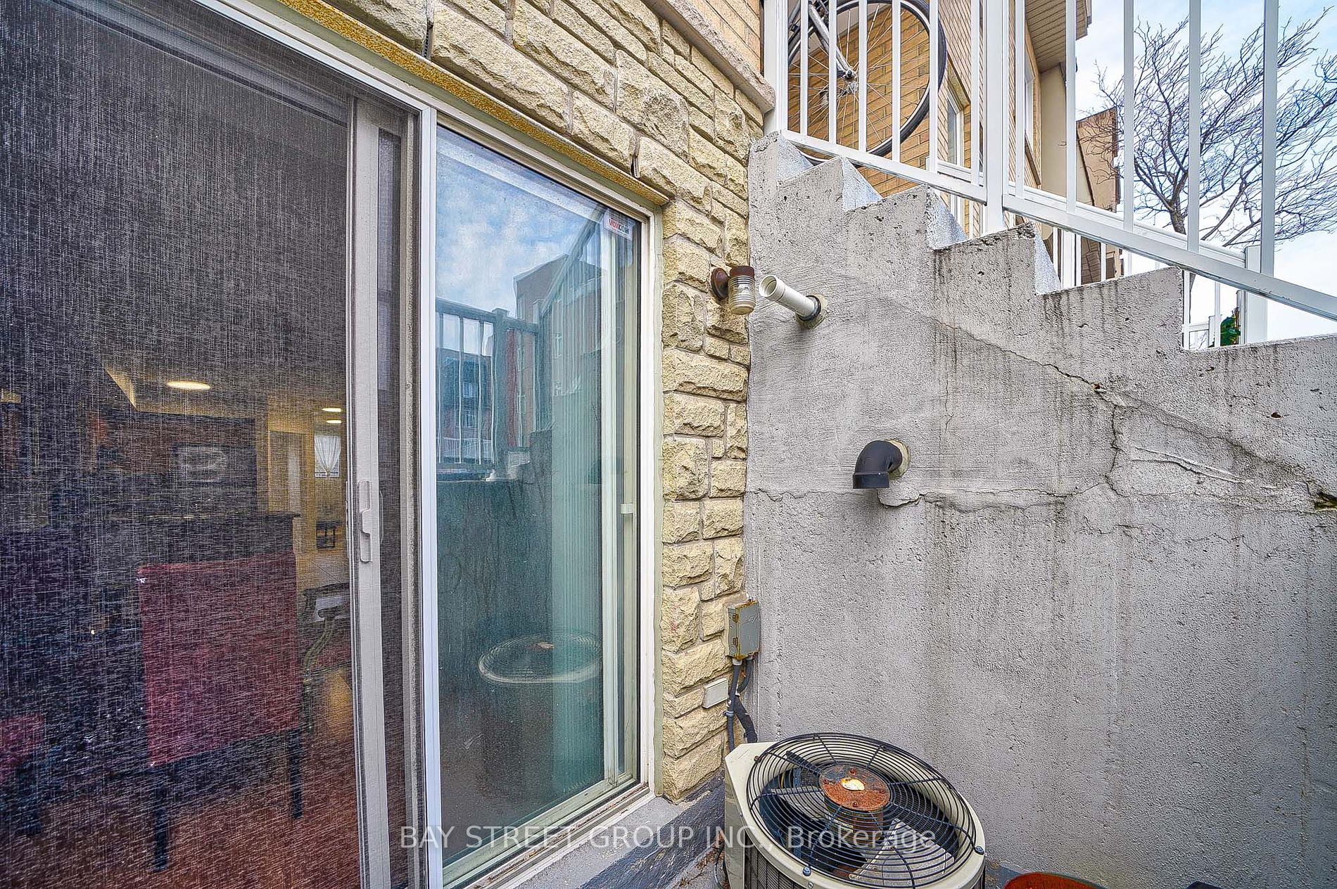 55 Turntable Cres 62 Property Photo 33
