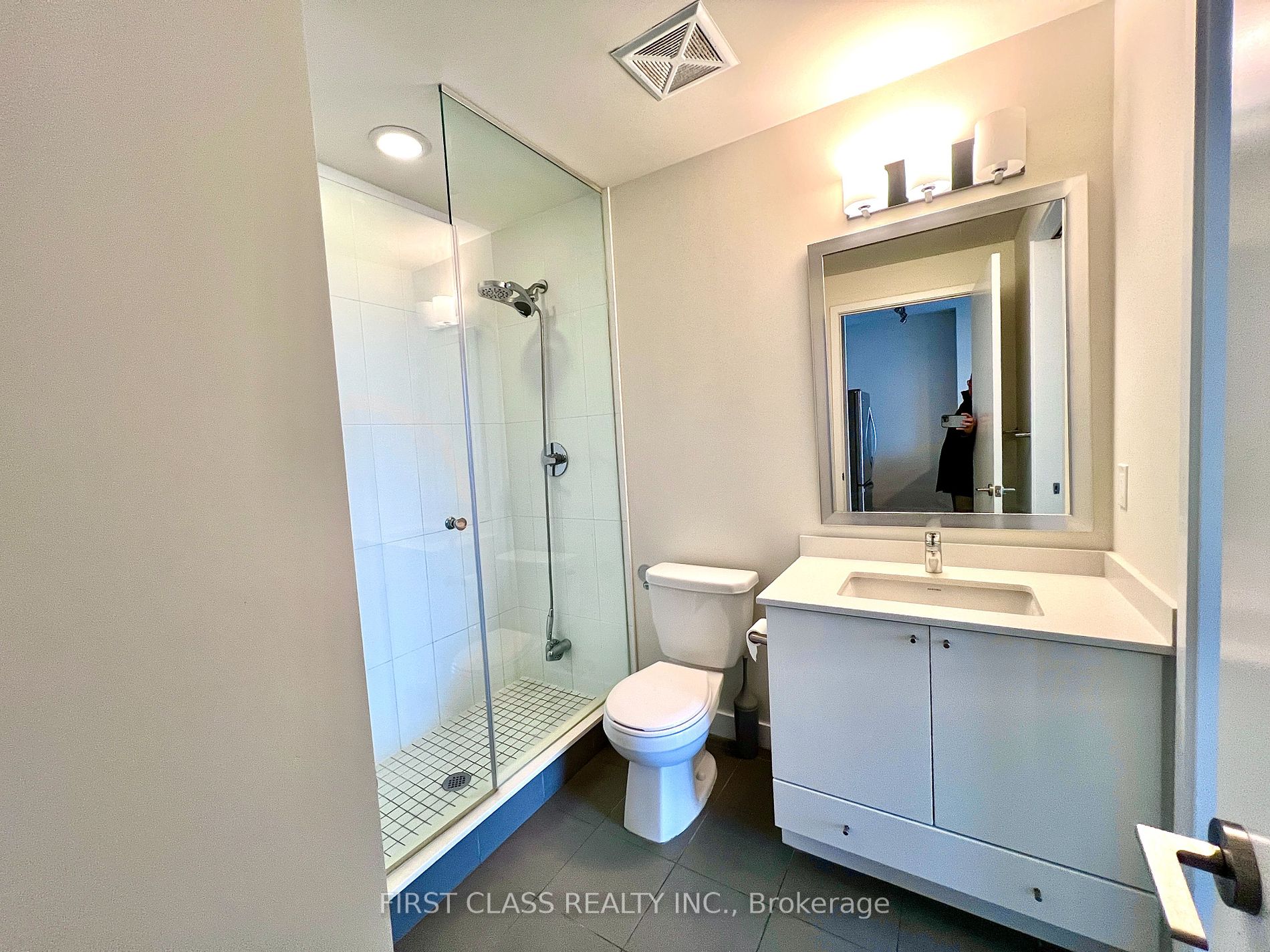 3975 Grand Park Dr 5 Property Photo 10