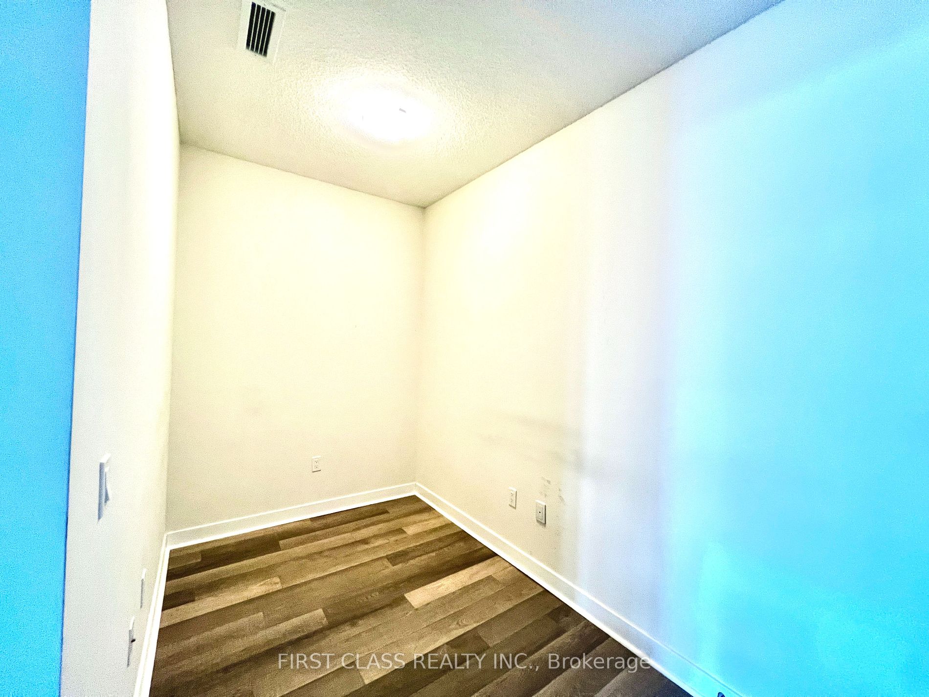 3975 Grand Park Dr 5 Property Photo 12