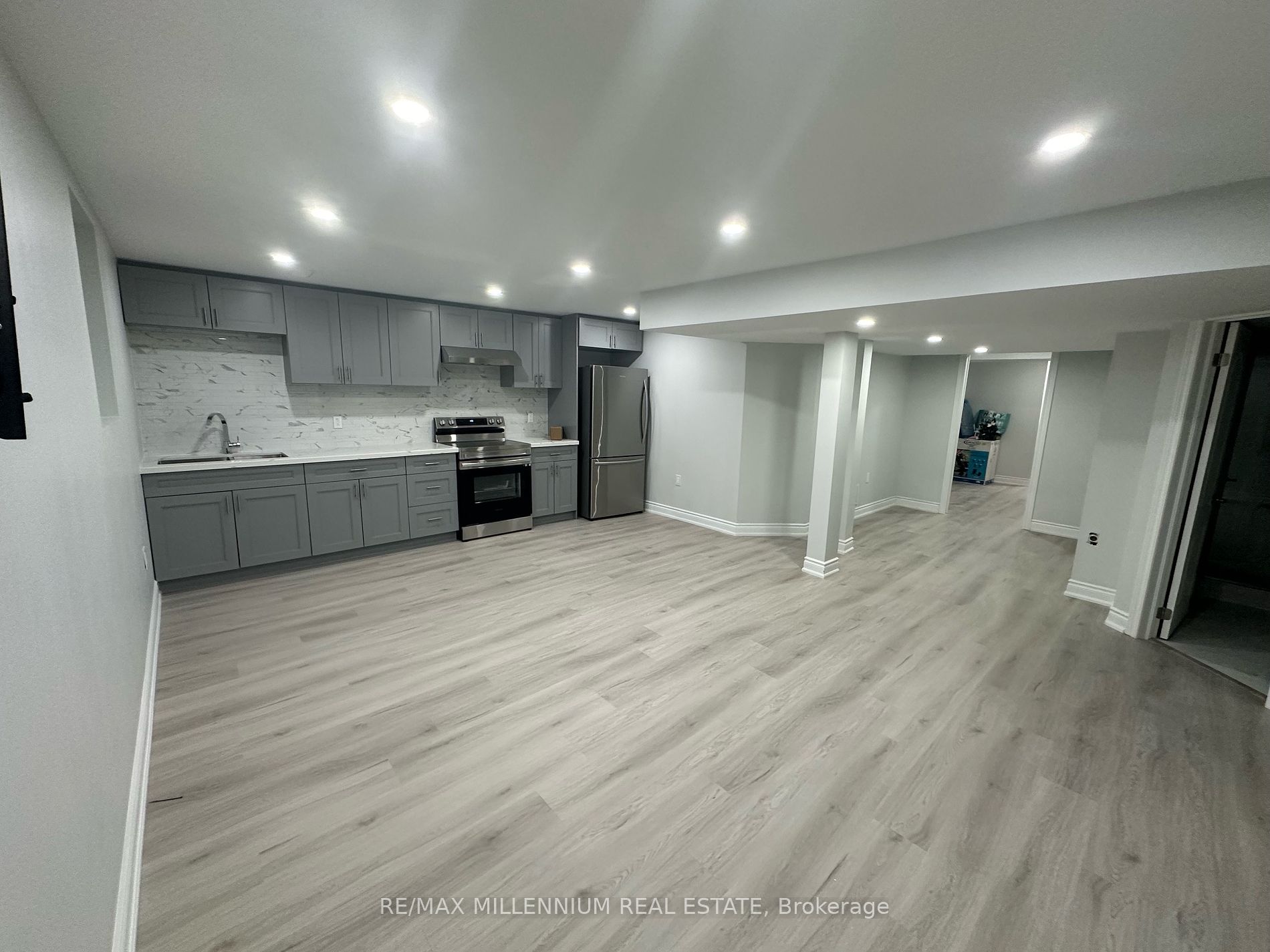 1 Kelman Crt Property Photo 6
