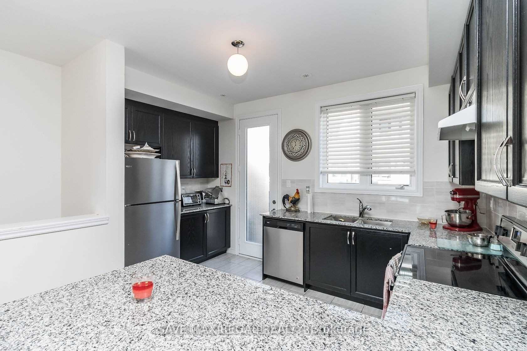 399 The Westway Way Property Photo 9