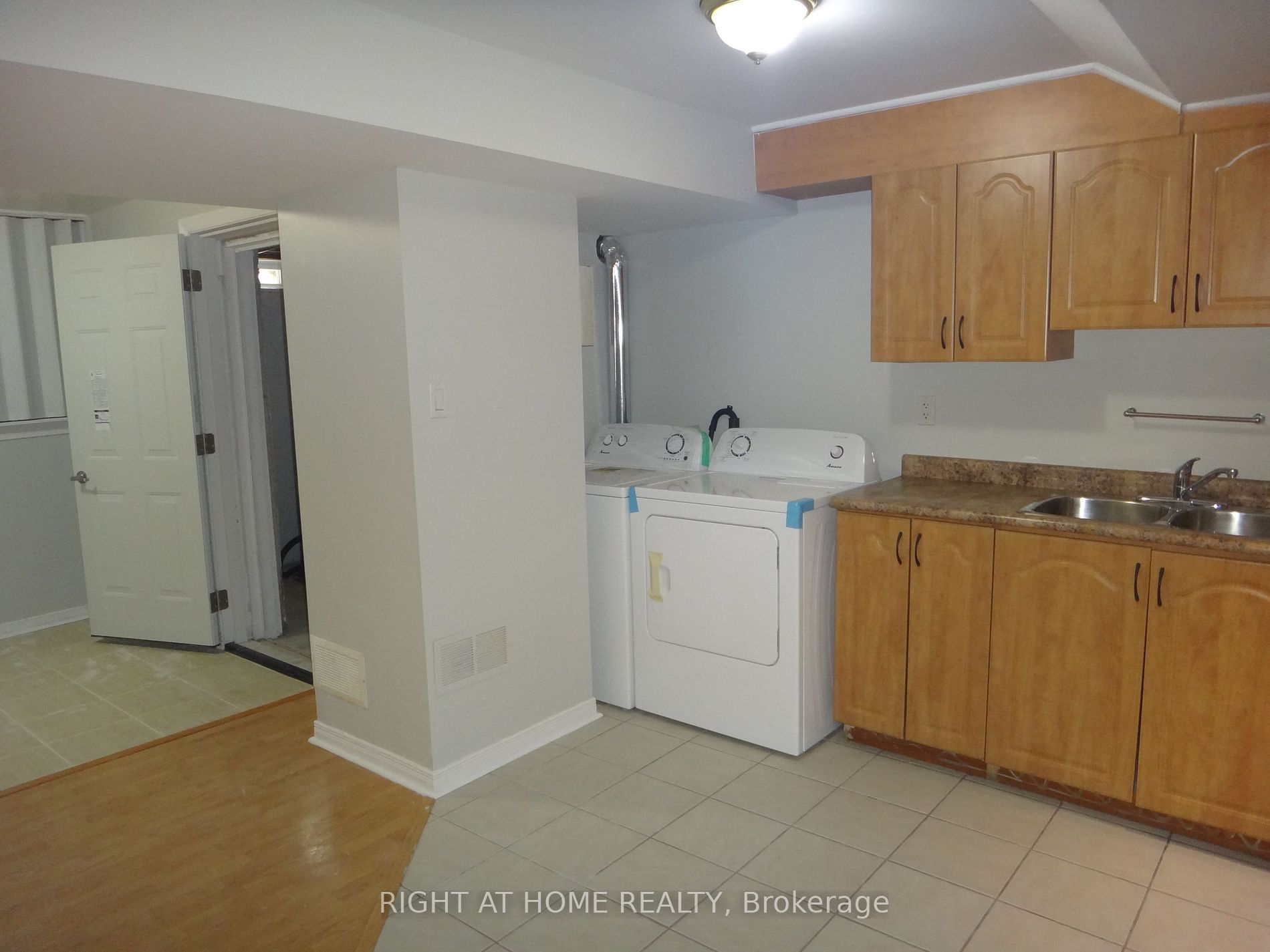 4611 Penhallow Rd Property Photo 4