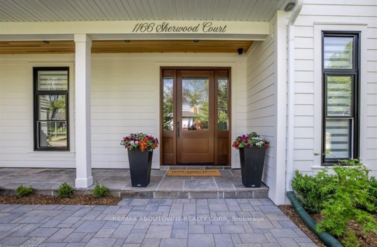 1166 Sherwood Crt Property Photo 3