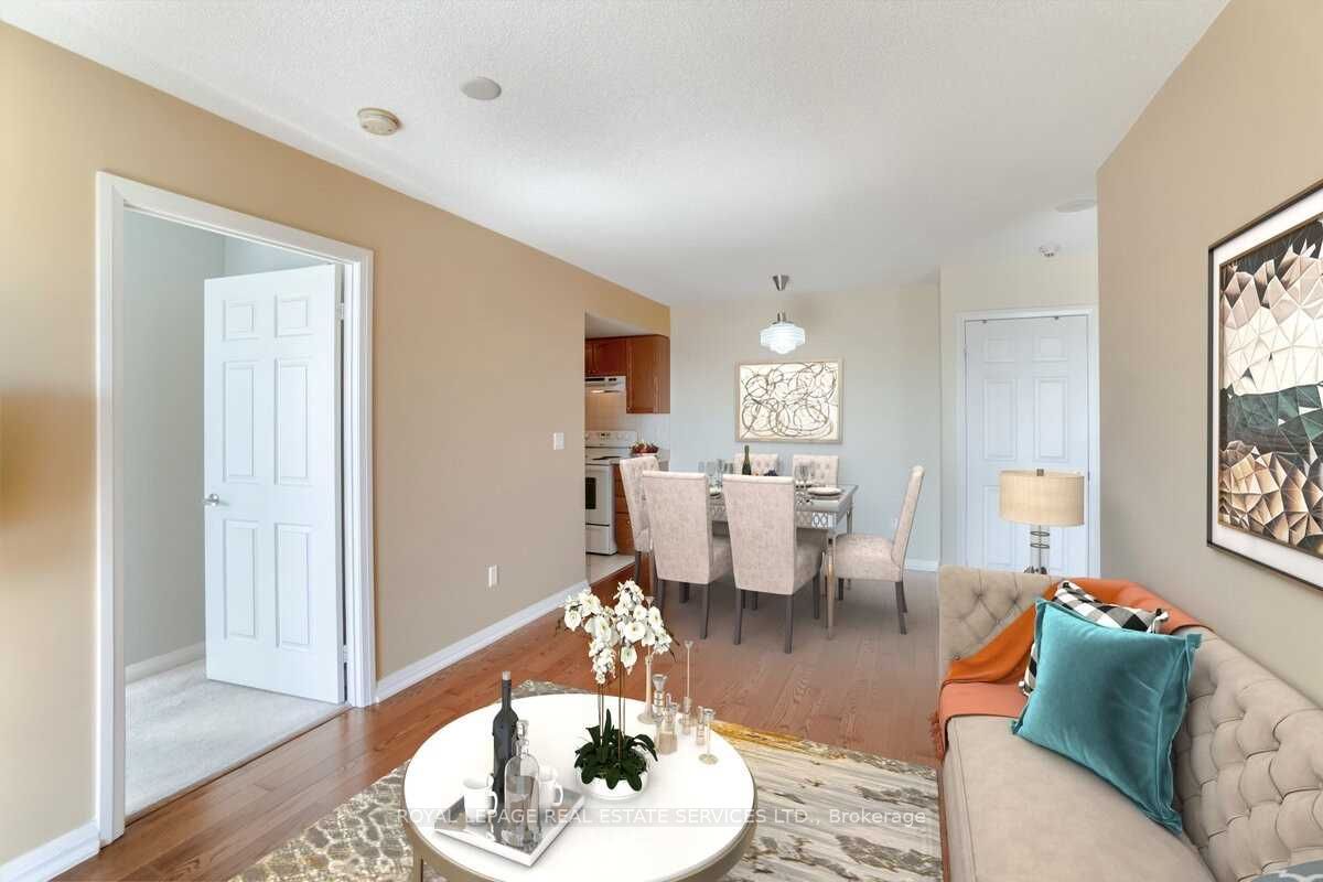 220 Forum Dr 13 Property Photo 10