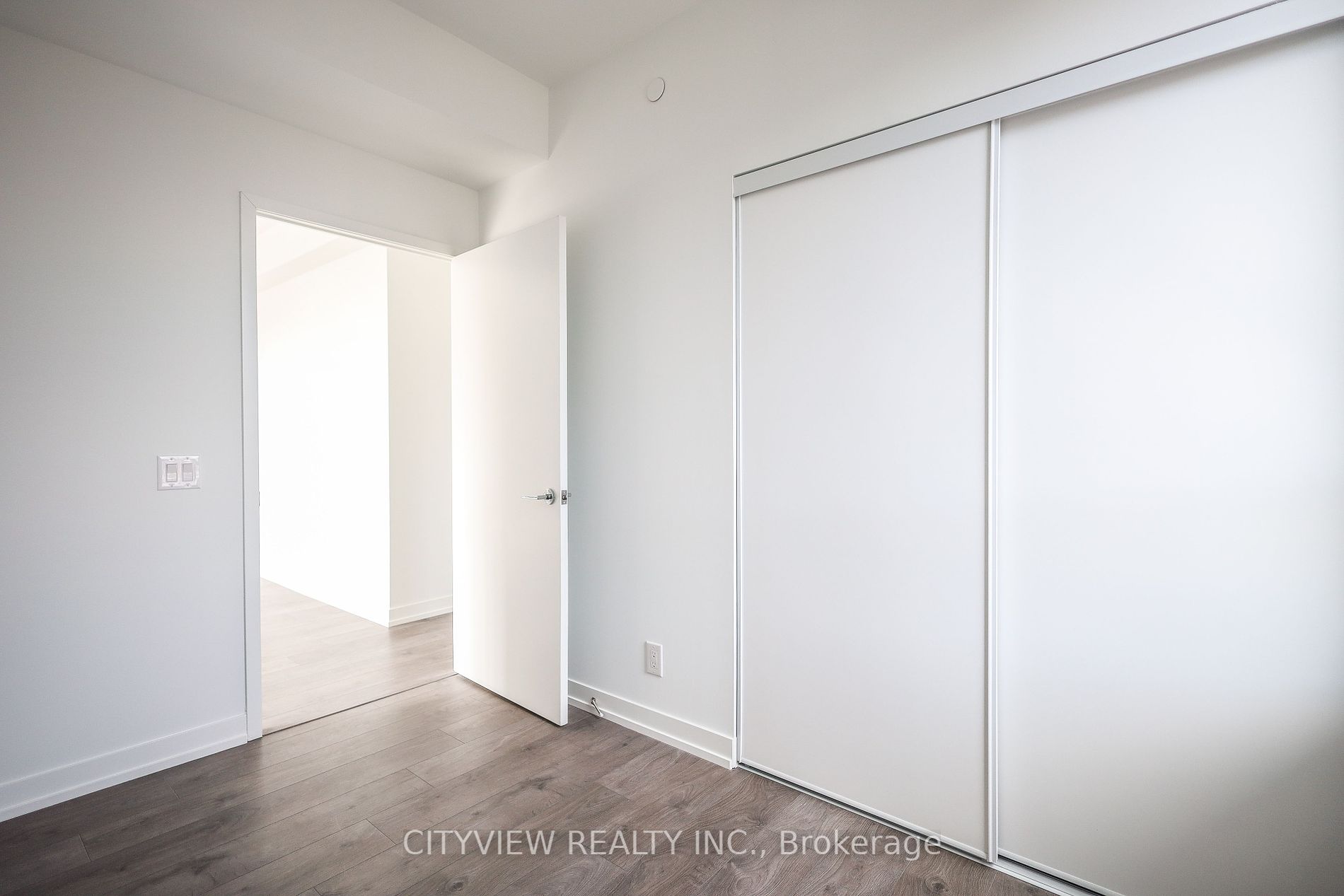 270 Dufferin St 04 Property Photo 18