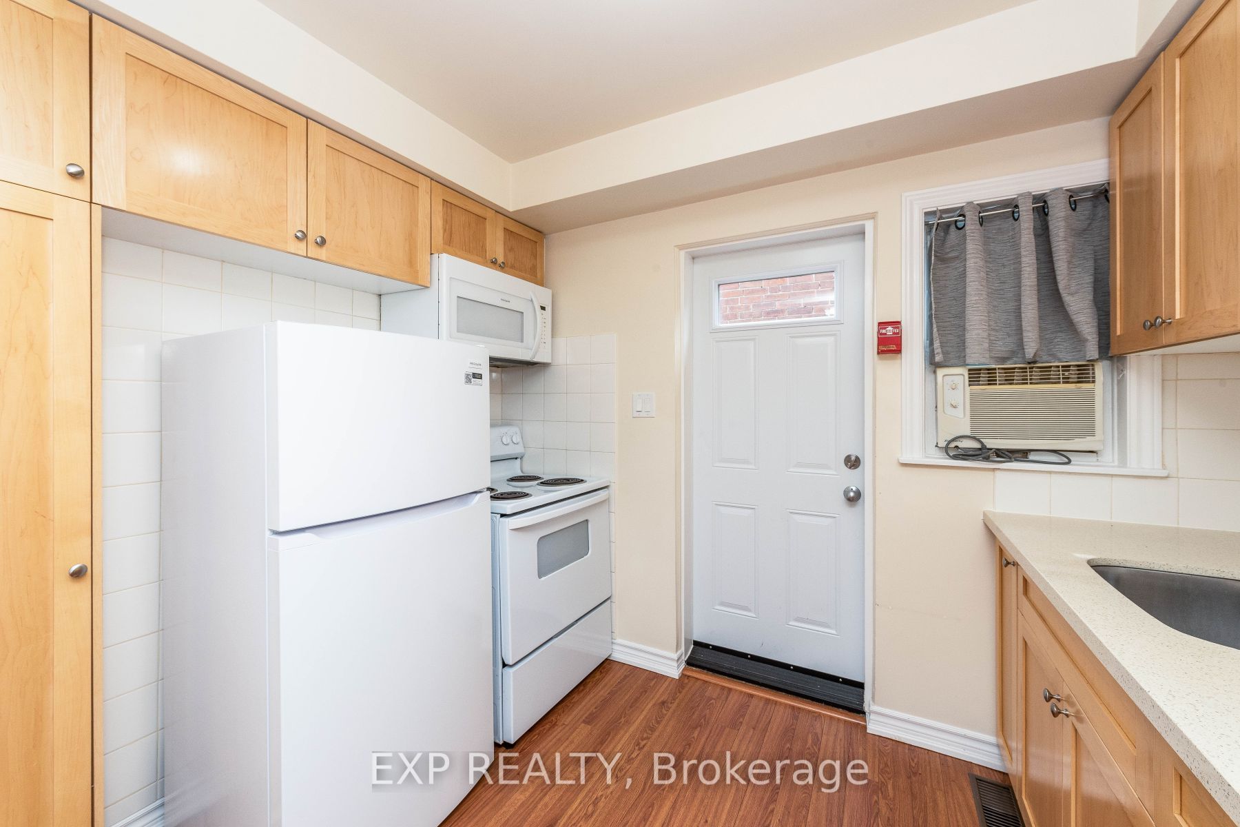 86 Caledonia Rd Property Photo 6