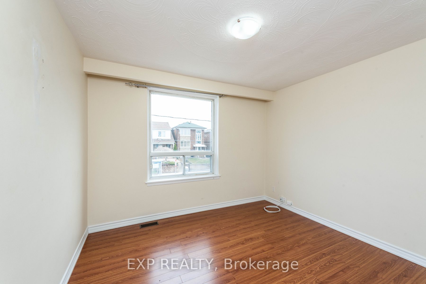 86 Caledonia Rd Property Photo 11