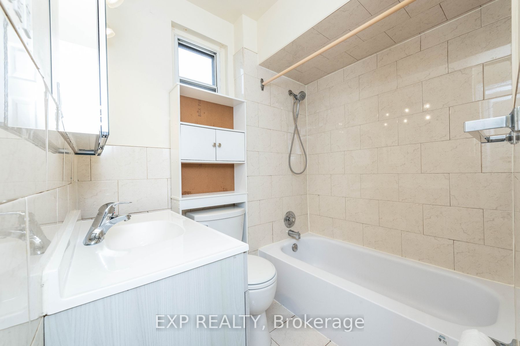 86 Caledonia Rd Property Photo 15