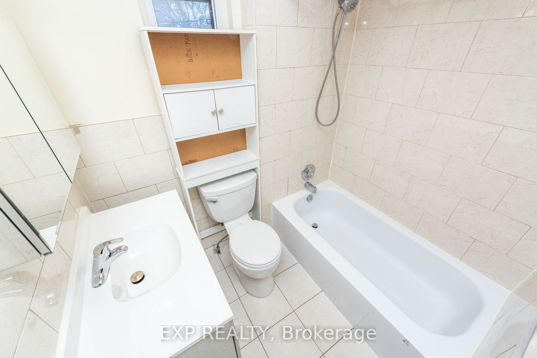 86 Caledonia Rd Property Photo 16