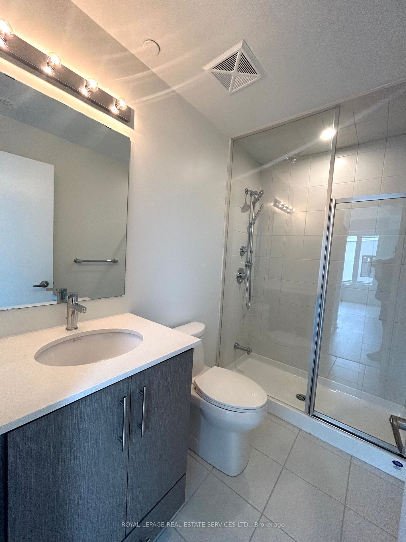 3405 Ridgeway Dr E 18 Property Photo 17