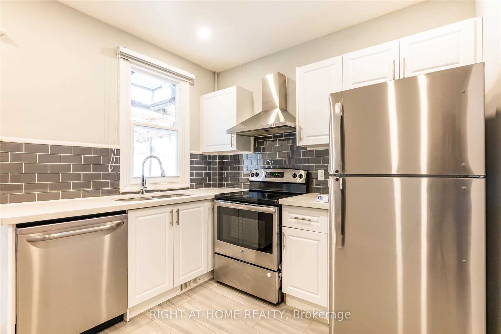 1151 Dufferin St Property Photo 2