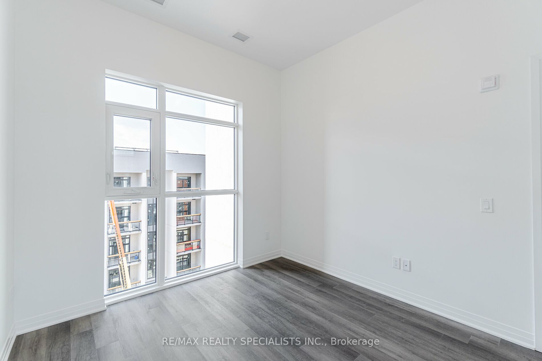 470 Gordon Krantz Ave 604 Property Photo 22