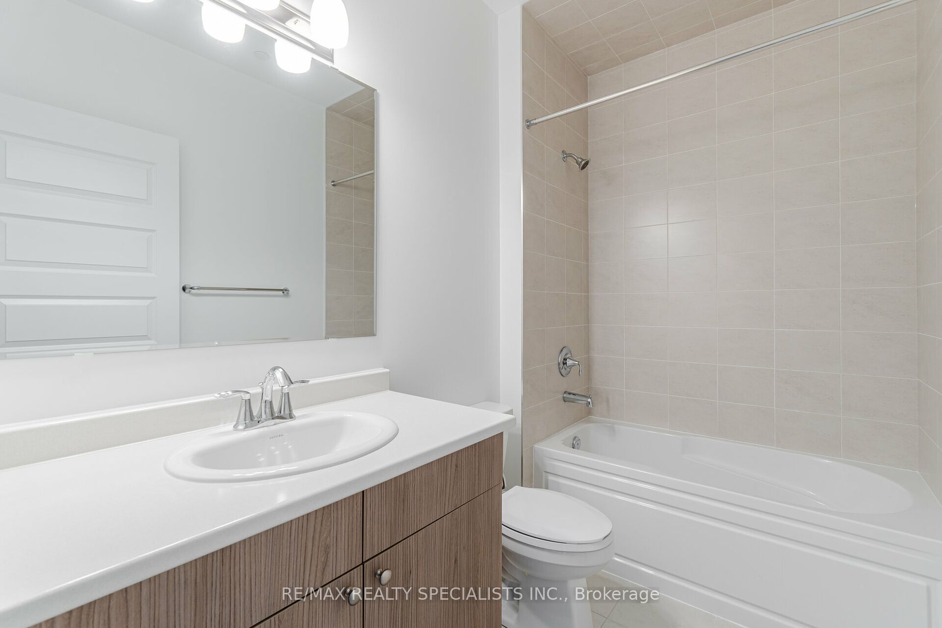470 Gordon Krantz Ave 604 Property Photo 23