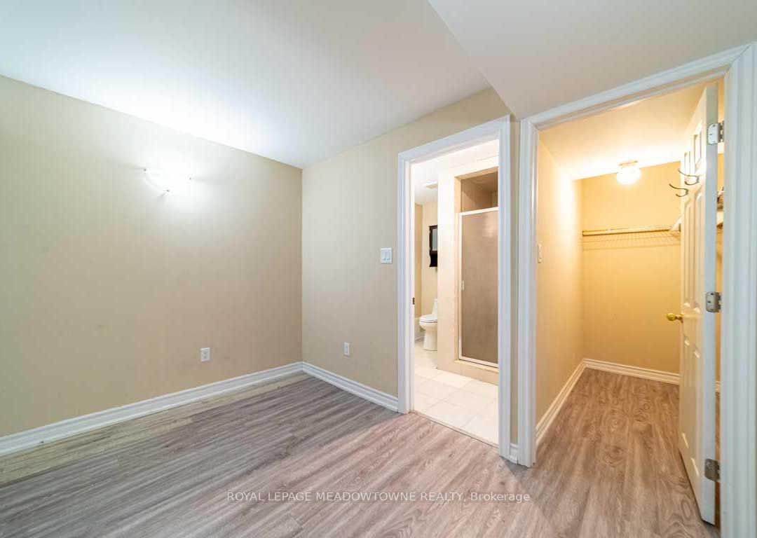 1036 Yates Dr Property Photo 6