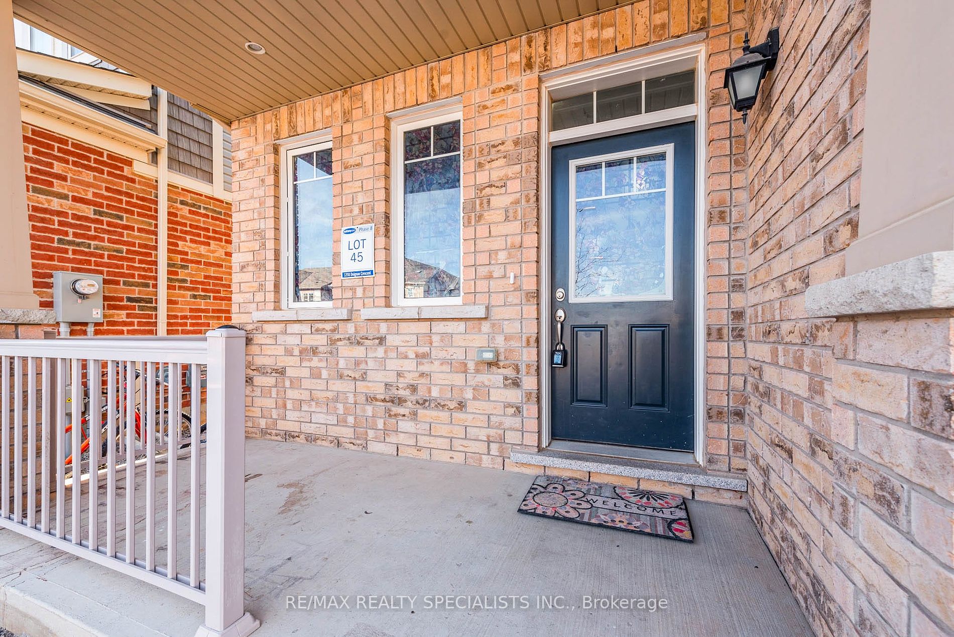 1258 Duignan Cres Property Photo 3