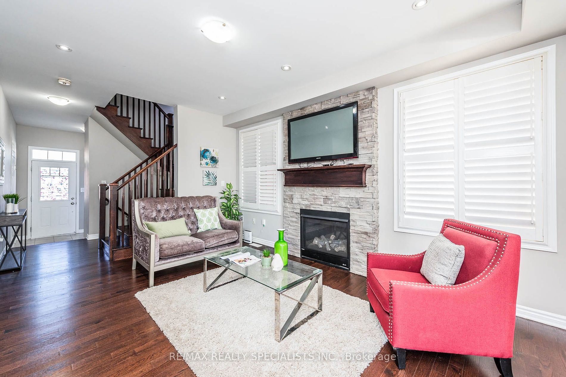 1258 Duignan Cres Property Photo 10