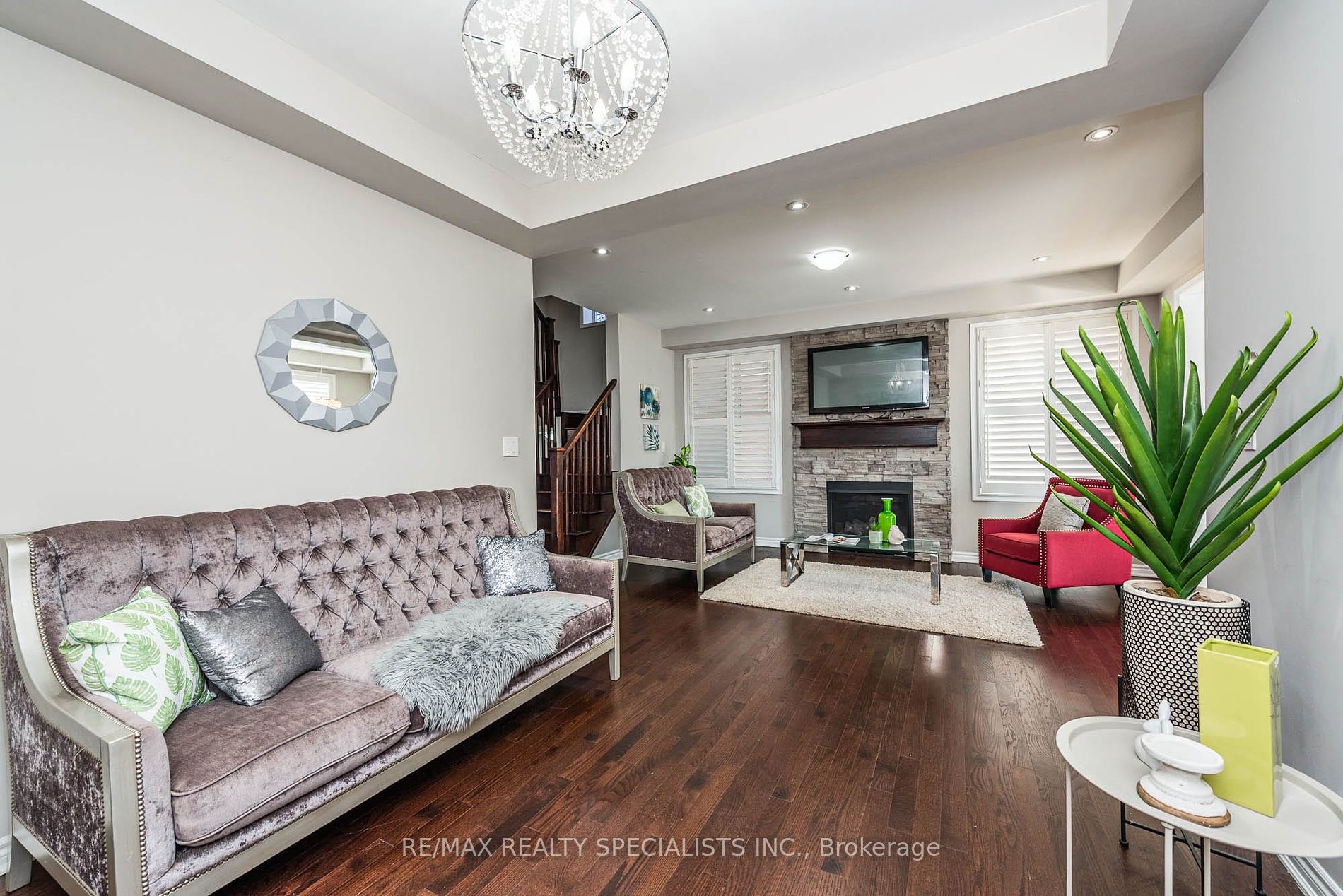1258 Duignan Cres Property Photo 12