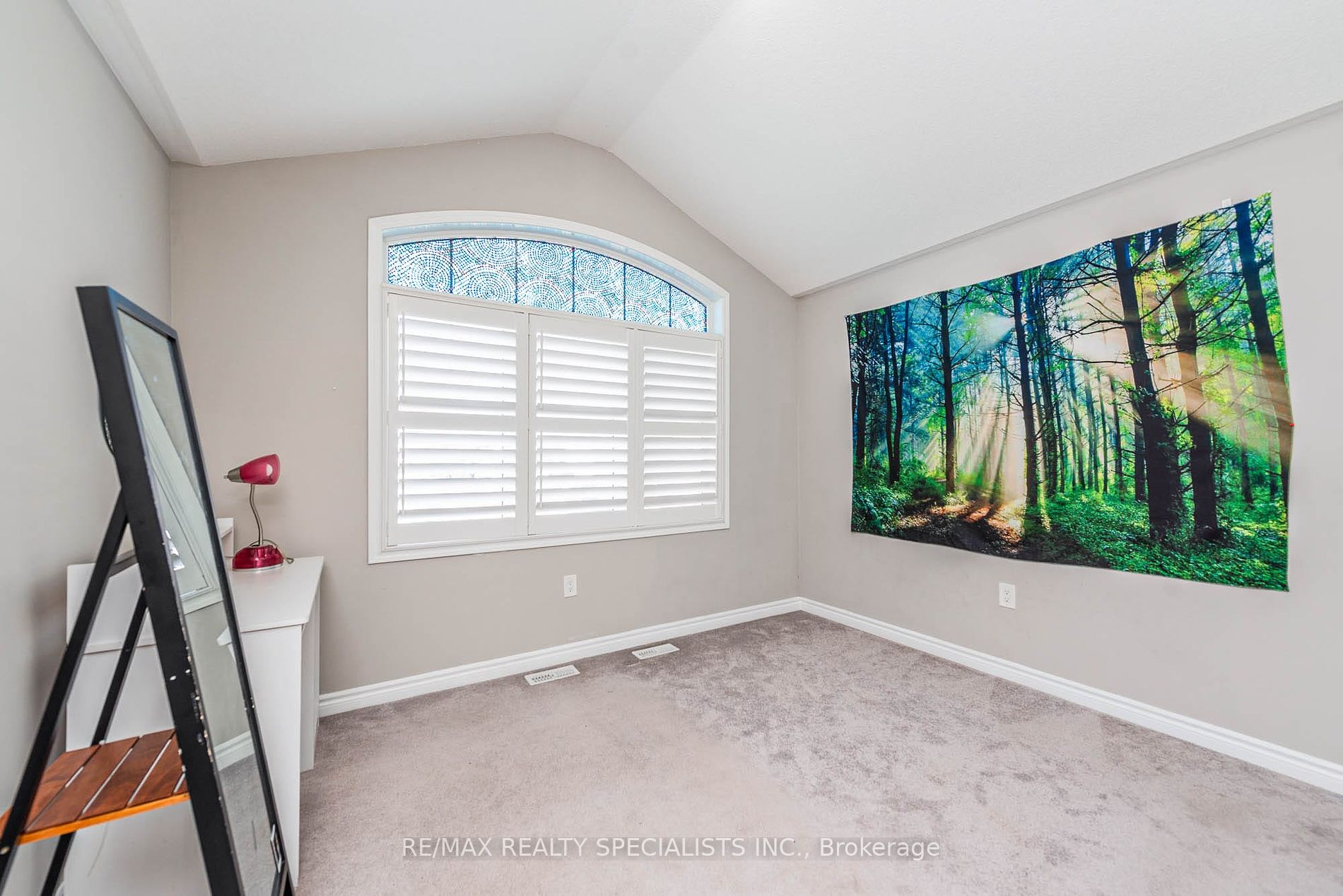 1258 Duignan Cres Property Photo 18