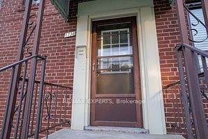1736 Keele St Property Photo 4