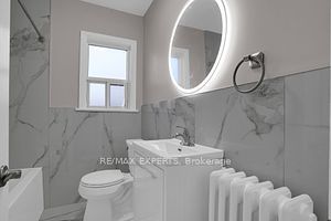 1736 Keele St Property Photo 18
