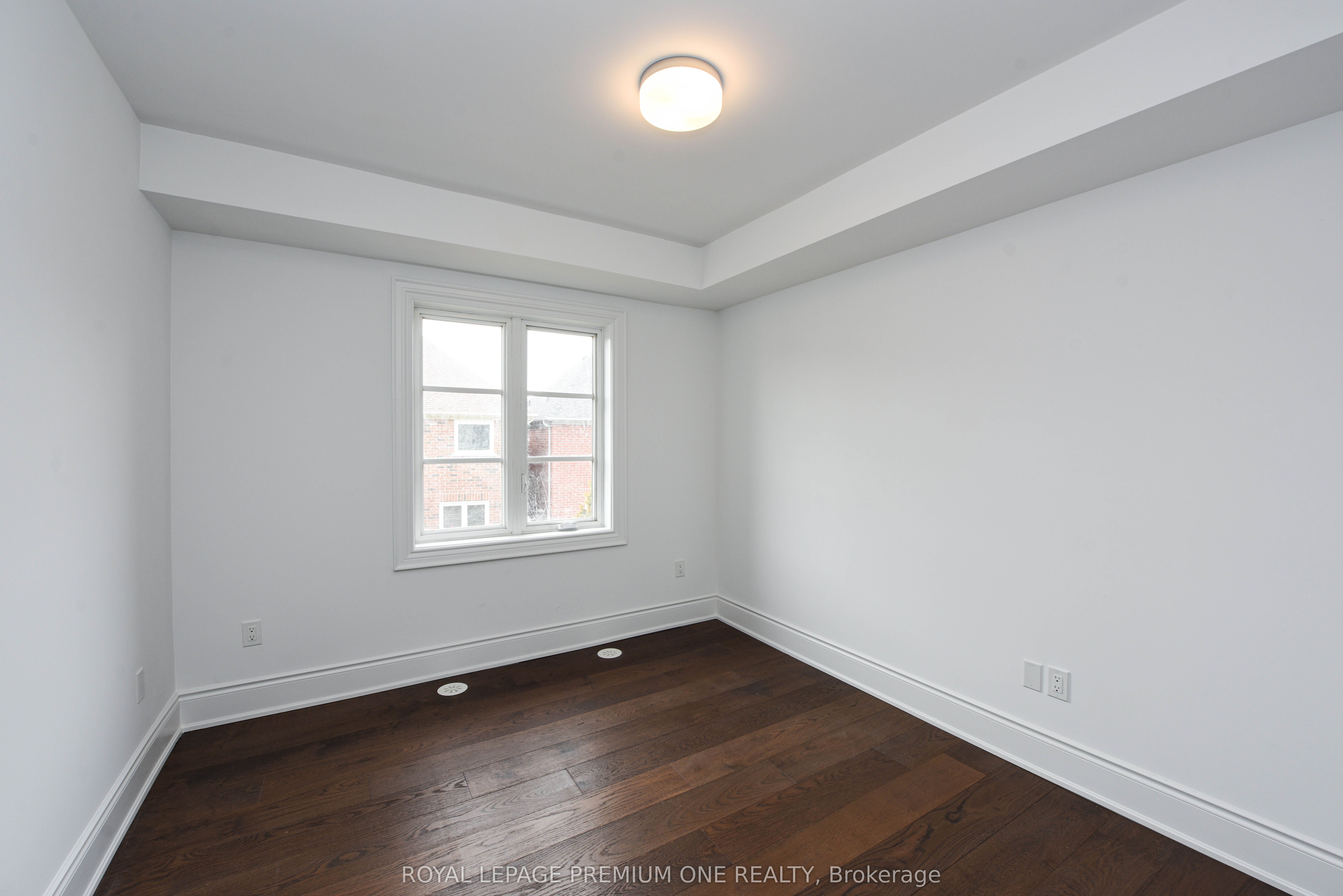 #66 - 40 Lunar Crescent Property Photo 6