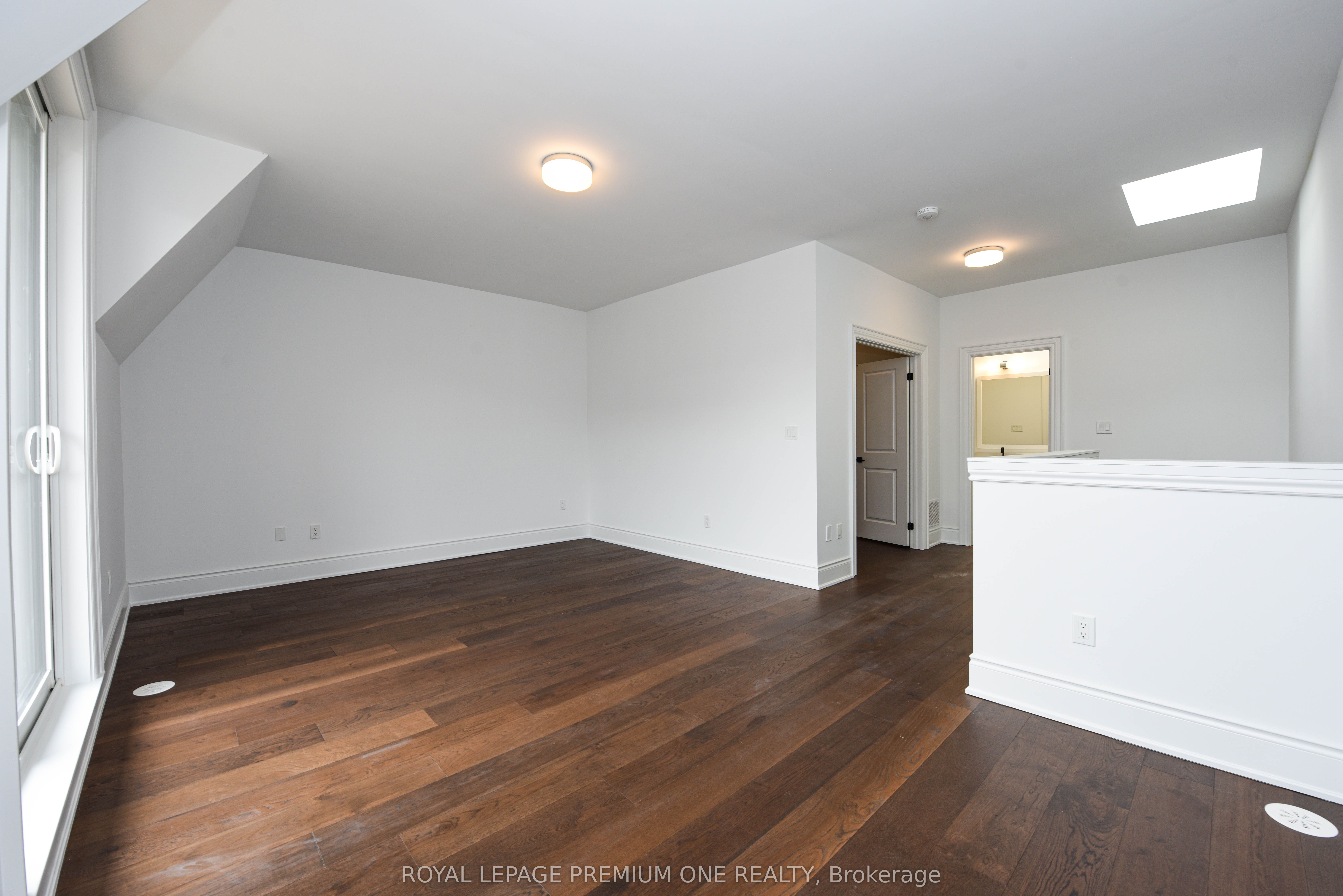 #66 - 40 Lunar Crescent Property Photo 16