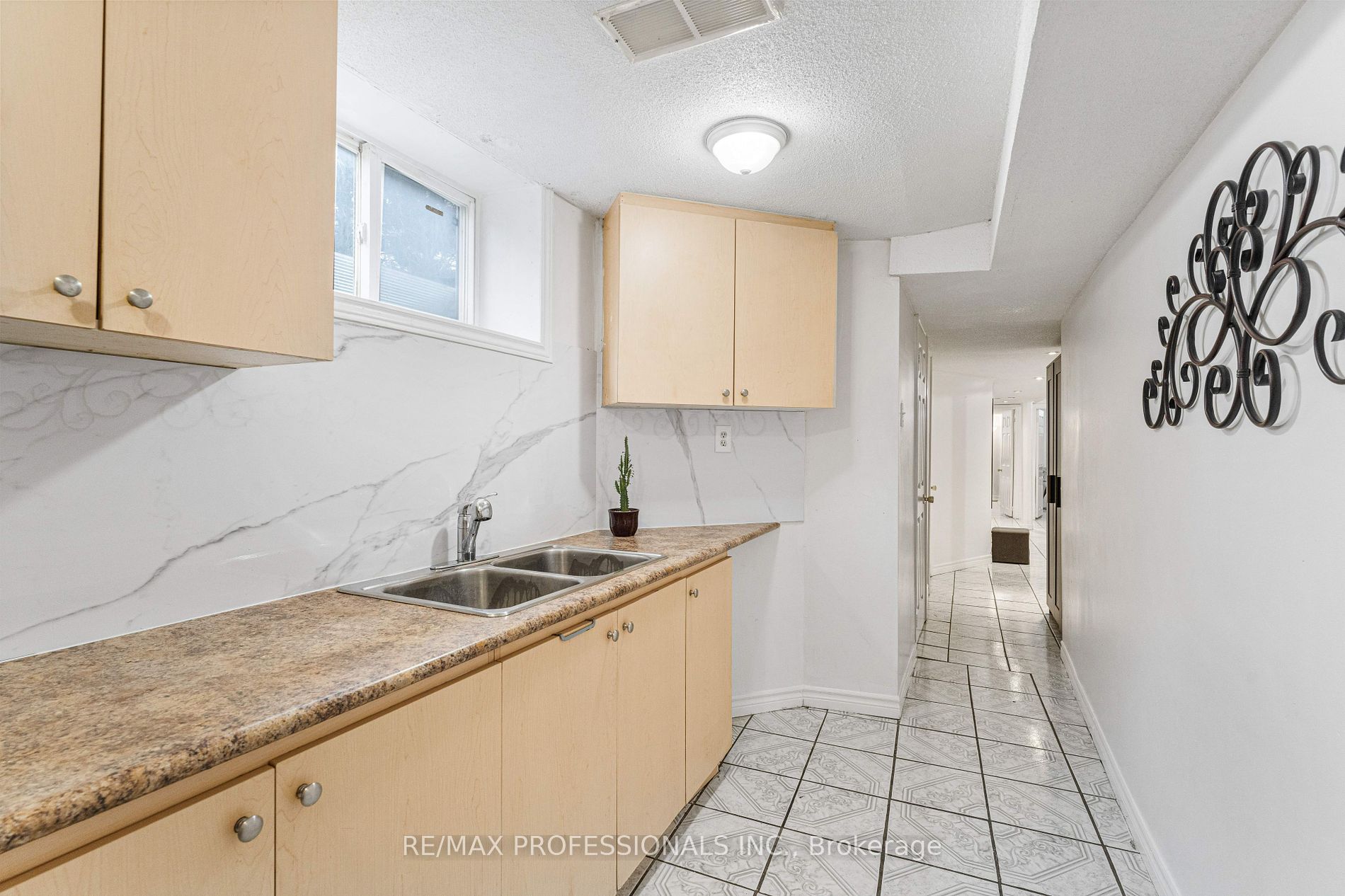 5935 Stonebriar Cres Property Photo 31