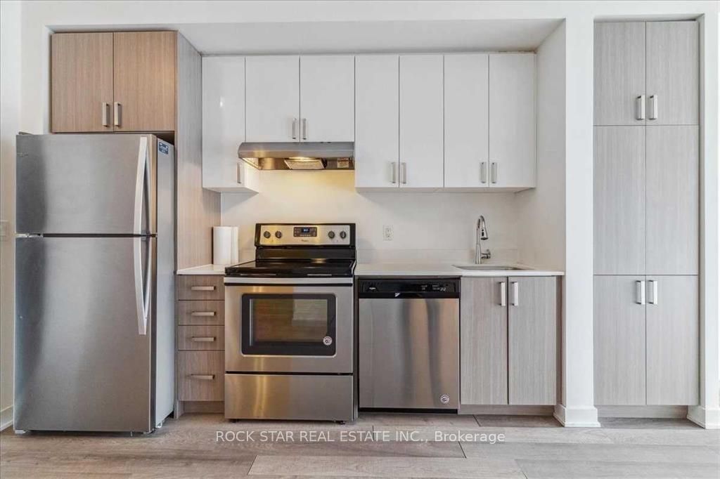 5240 Dundas St 42 Property Photo 6