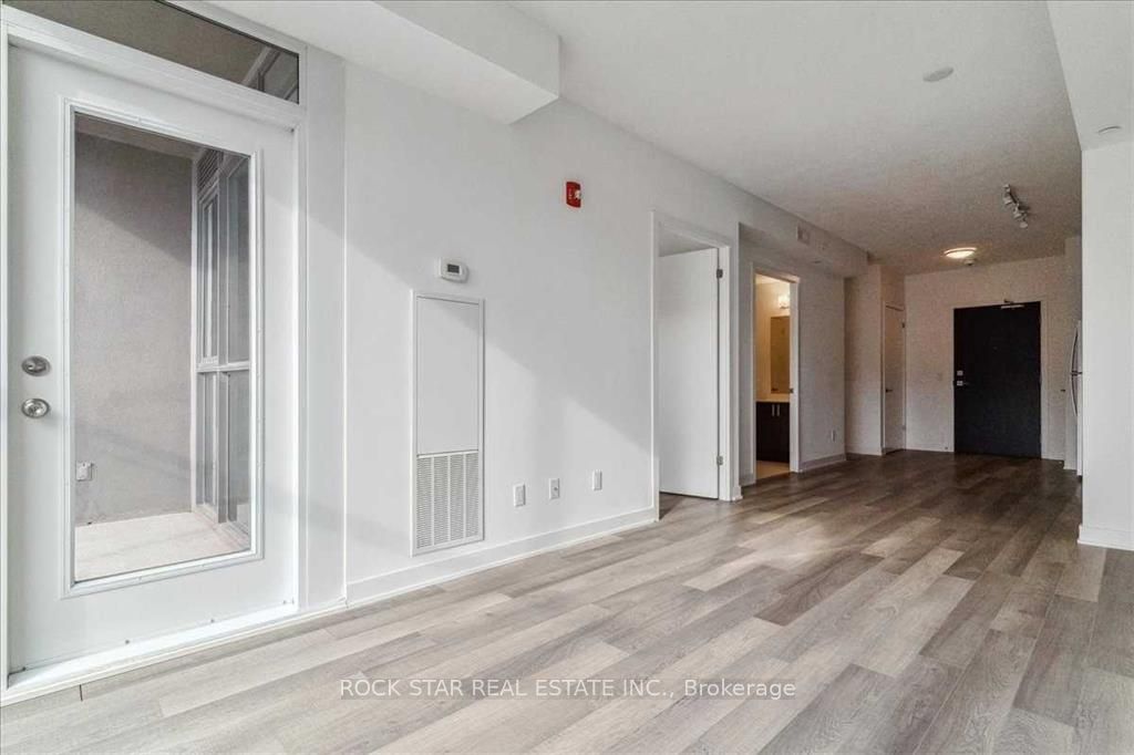 5240 Dundas St 42 Property Photo 9