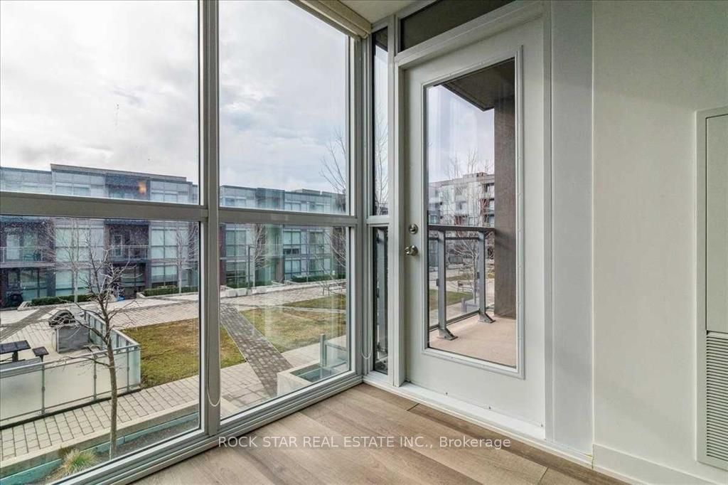 5240 Dundas St 42 Property Photo 16