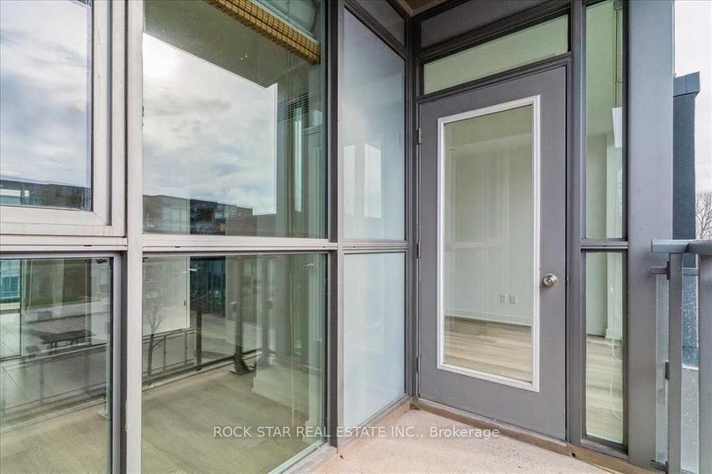 5240 Dundas St 42 Property Photo 18